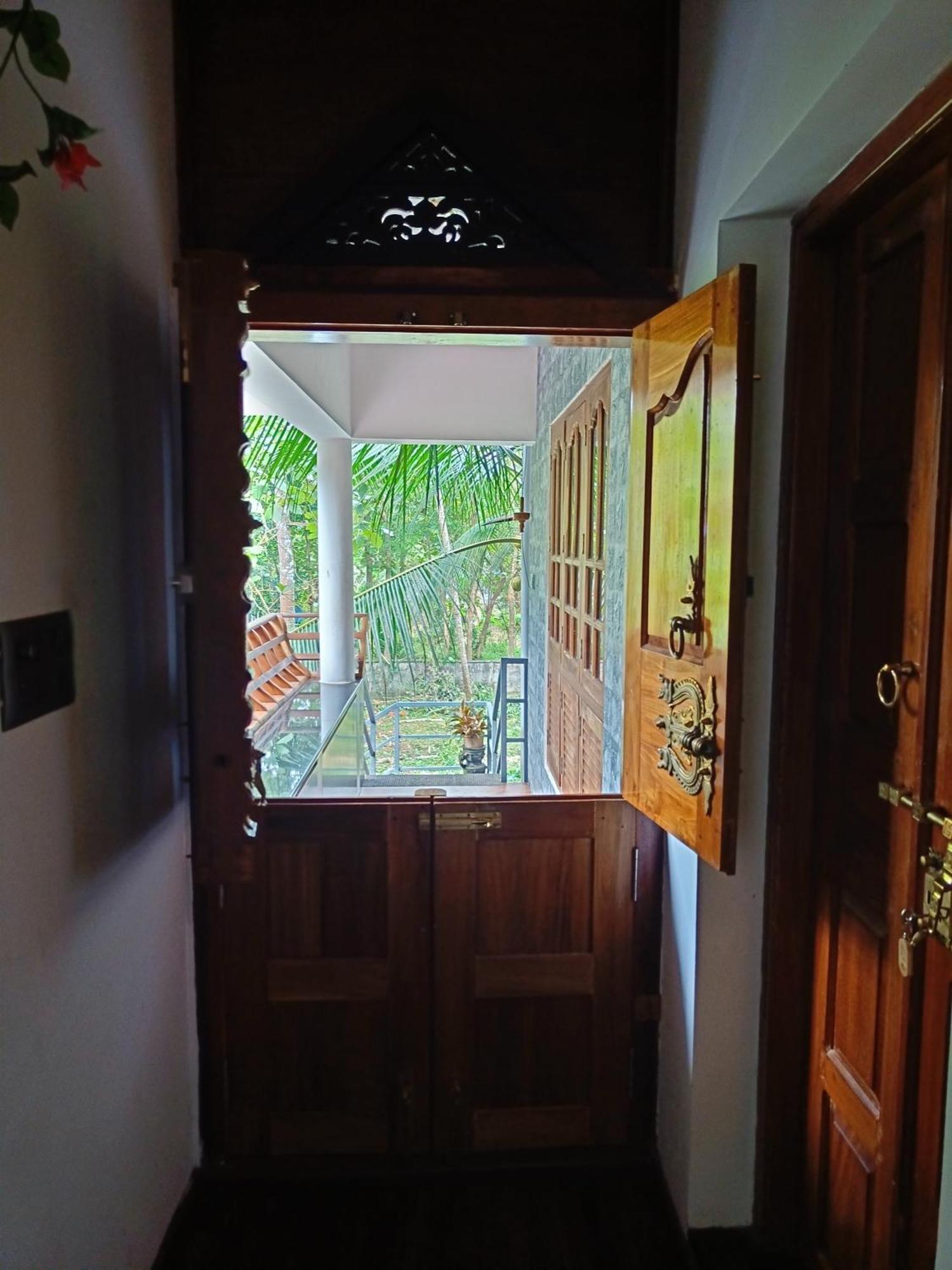 Anandam - Premium 3bhk Plush Homestay, Near Kumarakom